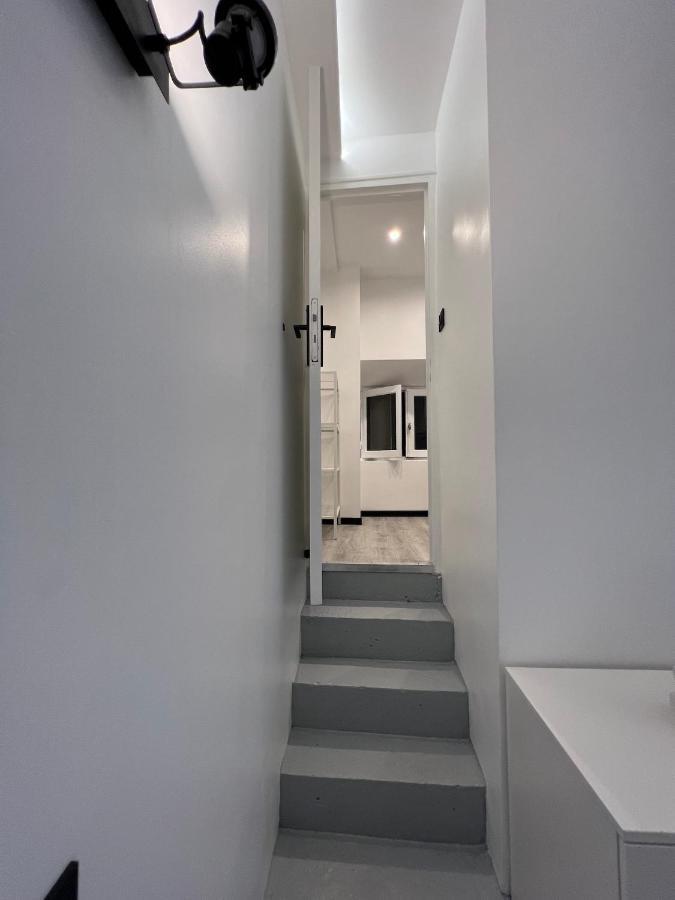 Pere Lachaise Apartment