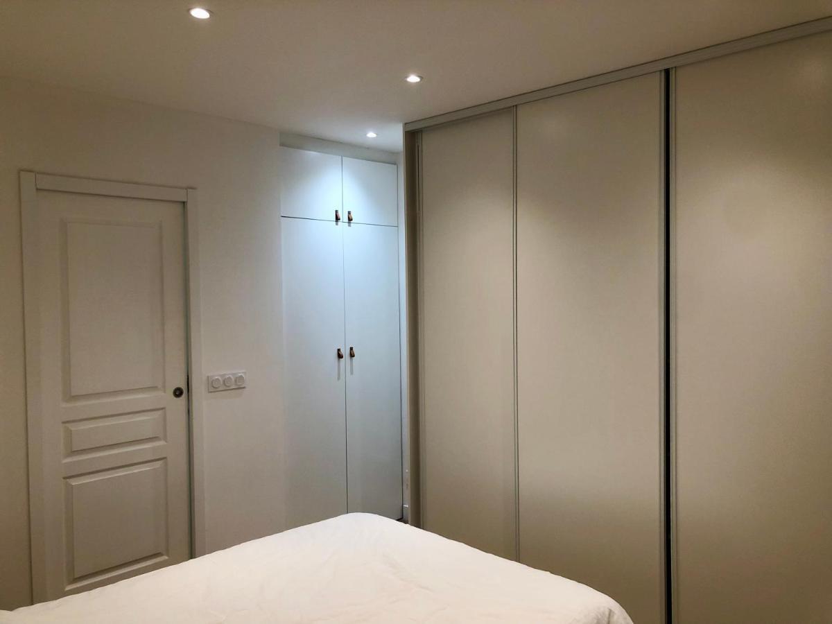 Appartement Rare D'architecte En De Montmartre