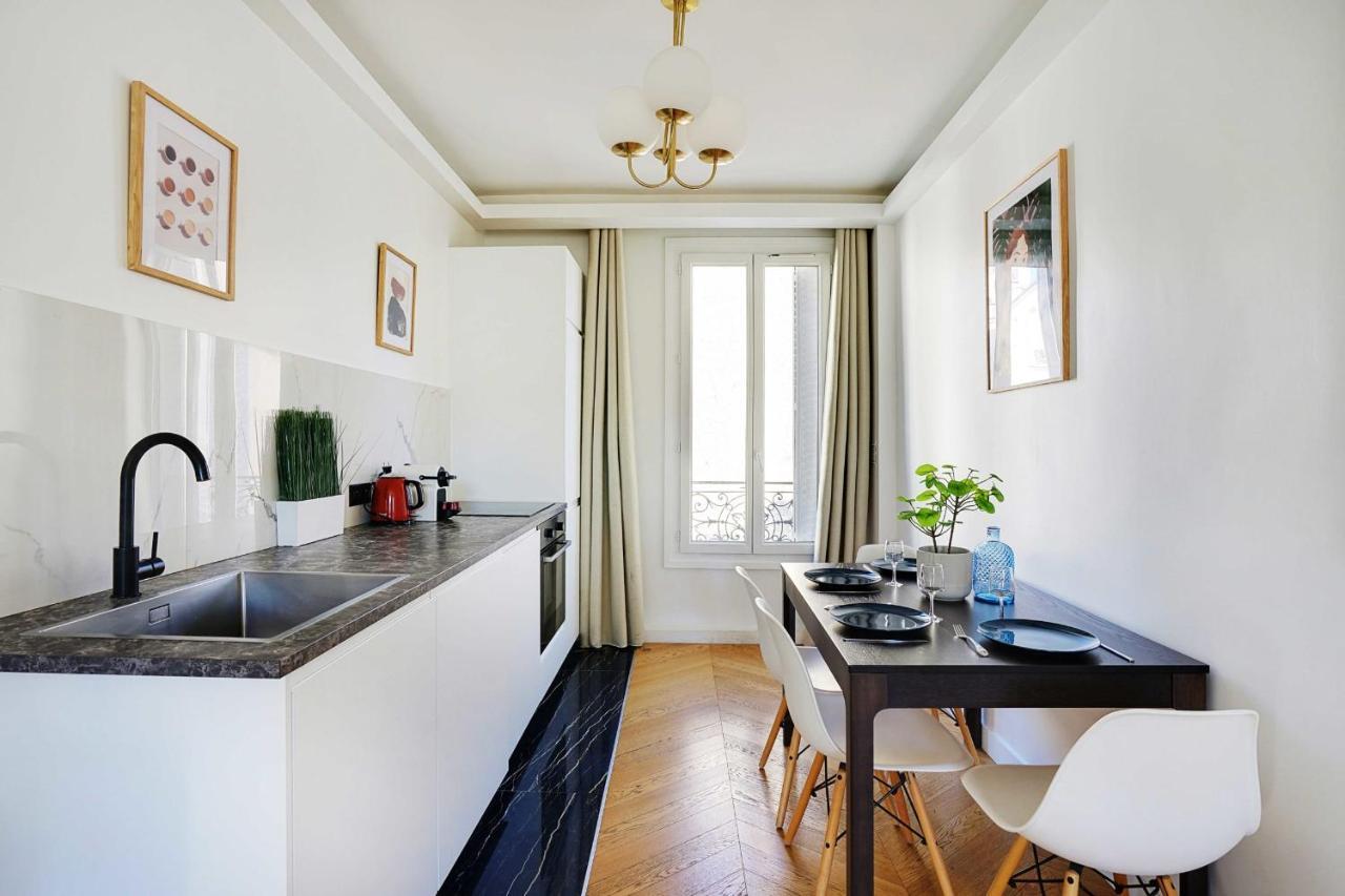 Chic And Cozy In The Heart Of *