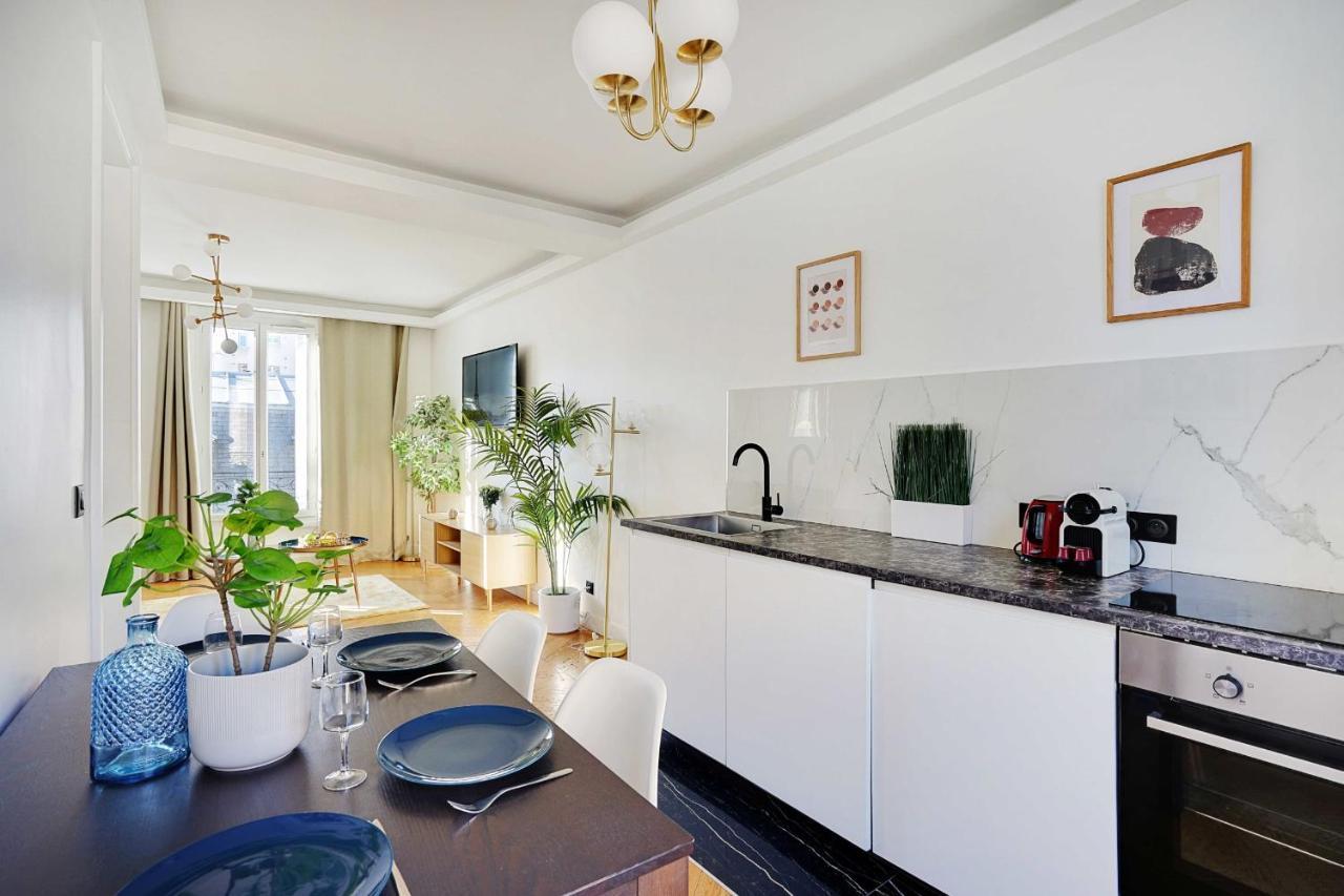 Chic And Cozy In The Heart Of Appartement