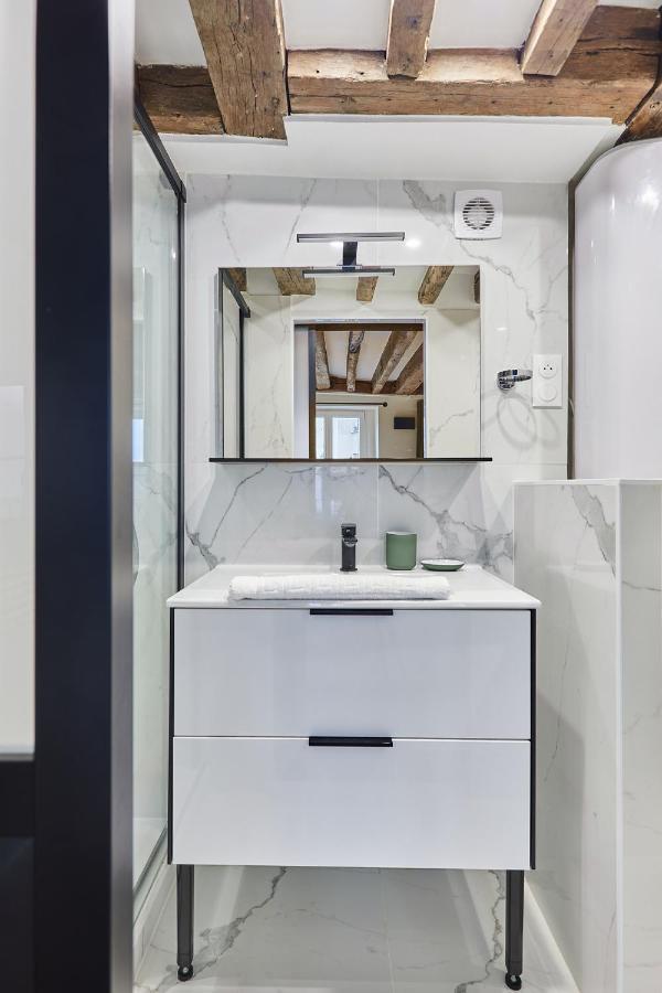 Center Of By Prestige Apartment Paris