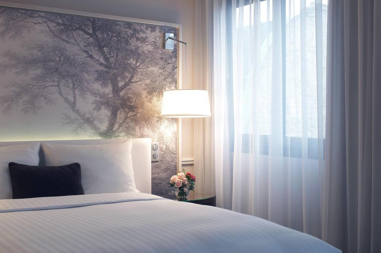 Renaissance Nobel Tour Eiffel Hotel Paris