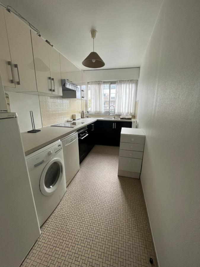 Appartement Tour Eiffel Cambronne 3 *
