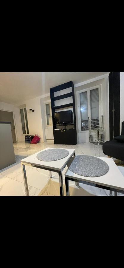 Moderne 15 Apartment Paris