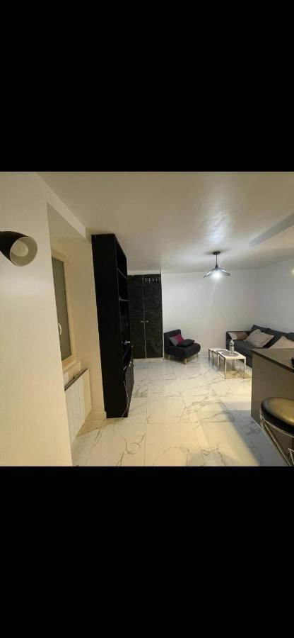 Moderne 15 Apartment *