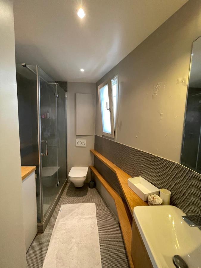 Superbe Avec Balcon, Situe Entre 6e Et 7e ! Apartment
