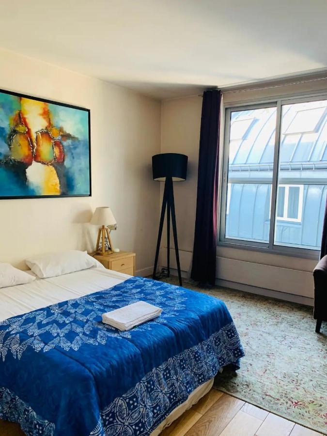 Cozy Apt Centre, 5 Mins Louvre Apartment
