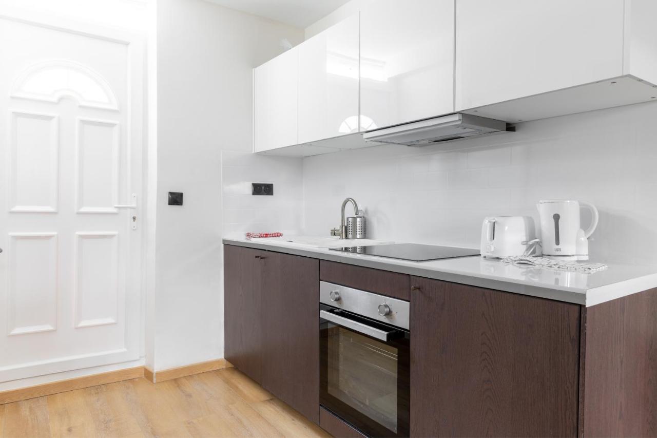 Hsh Truffaut-batignolles Cosy 1br-4p * Paris