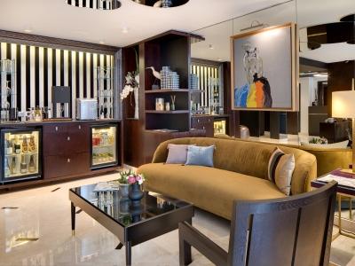 Le Senat Hotel