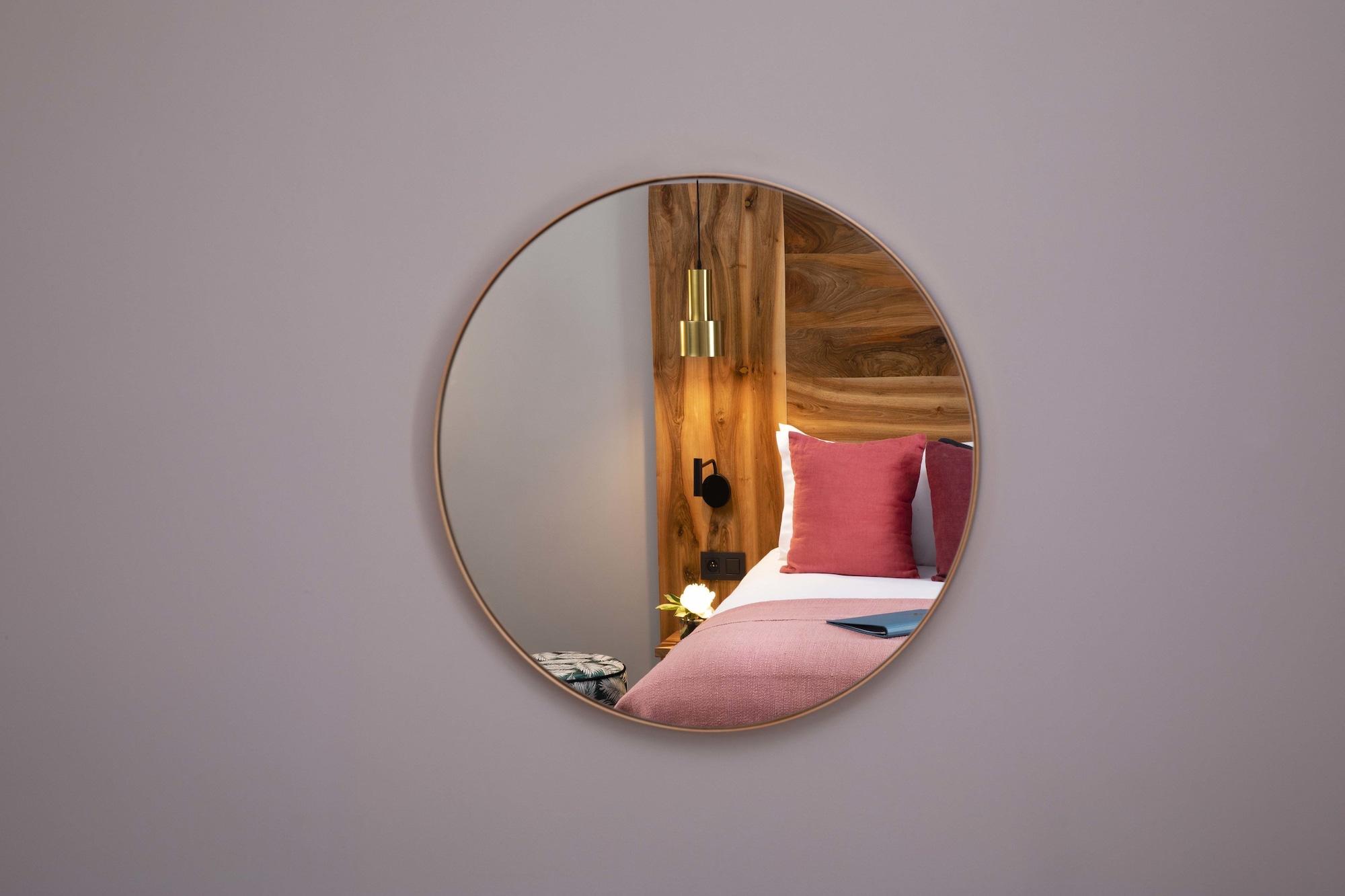 Maxim Folies Hotel 3*