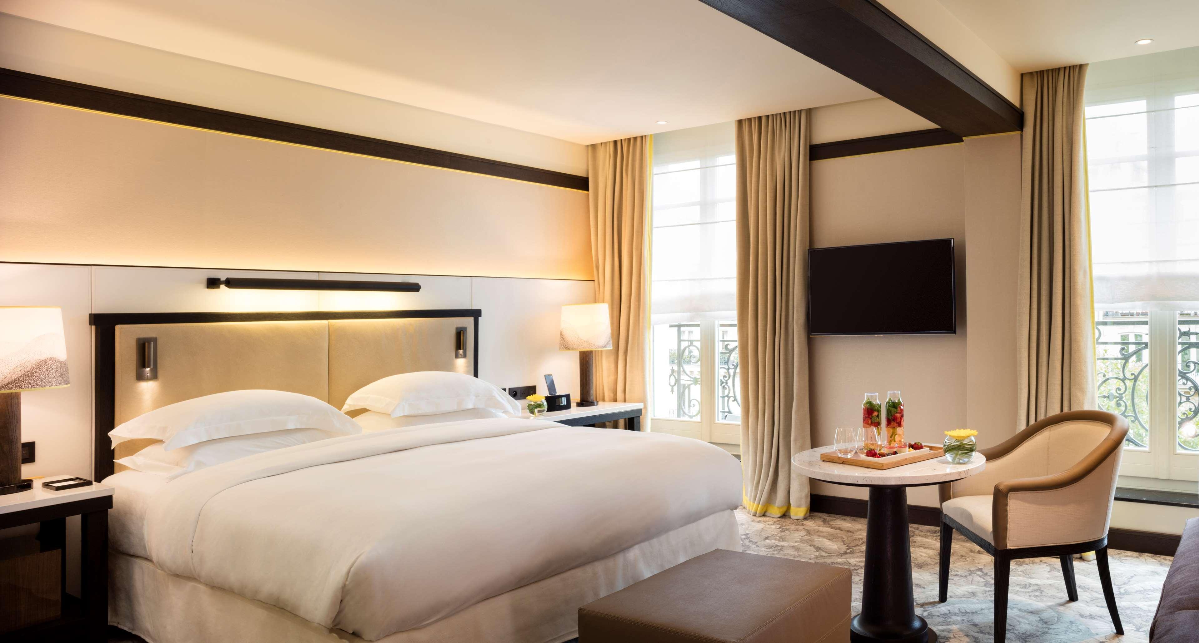 Hyatt Madeleine Hotel 5*
