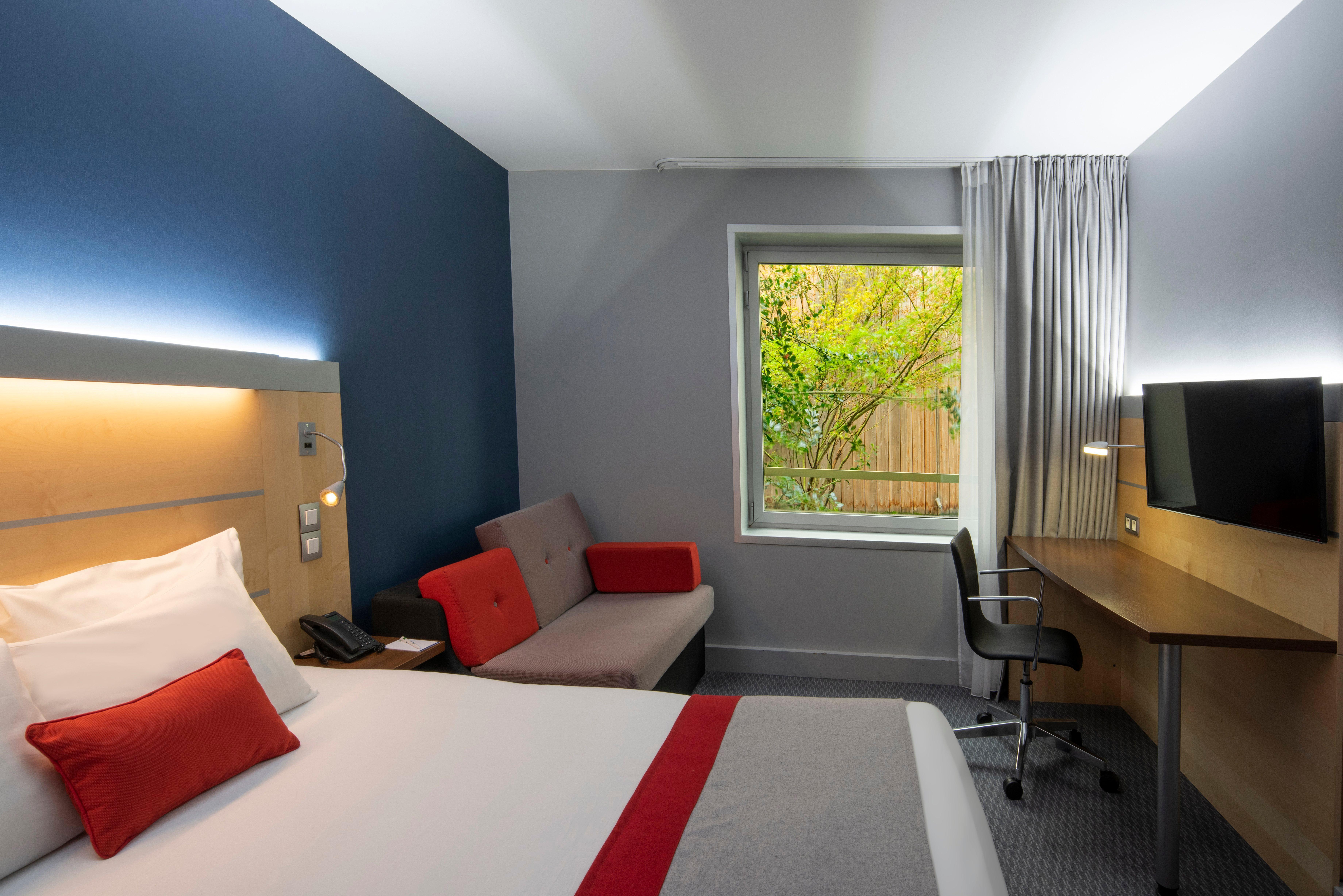 Express Paris-canal De La By Ihg 3* Paris