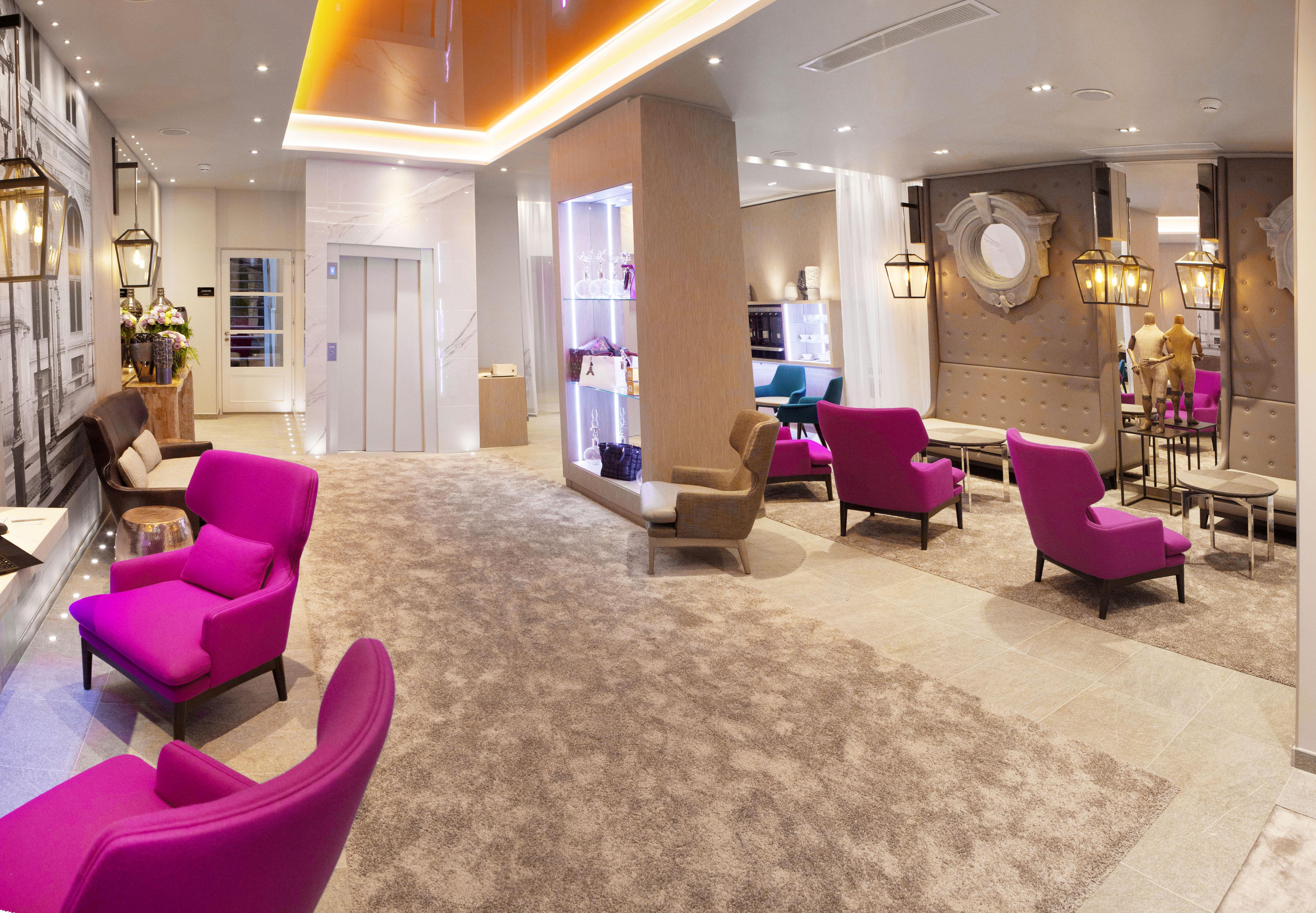 Hotel La Lanterne & By Timhotel