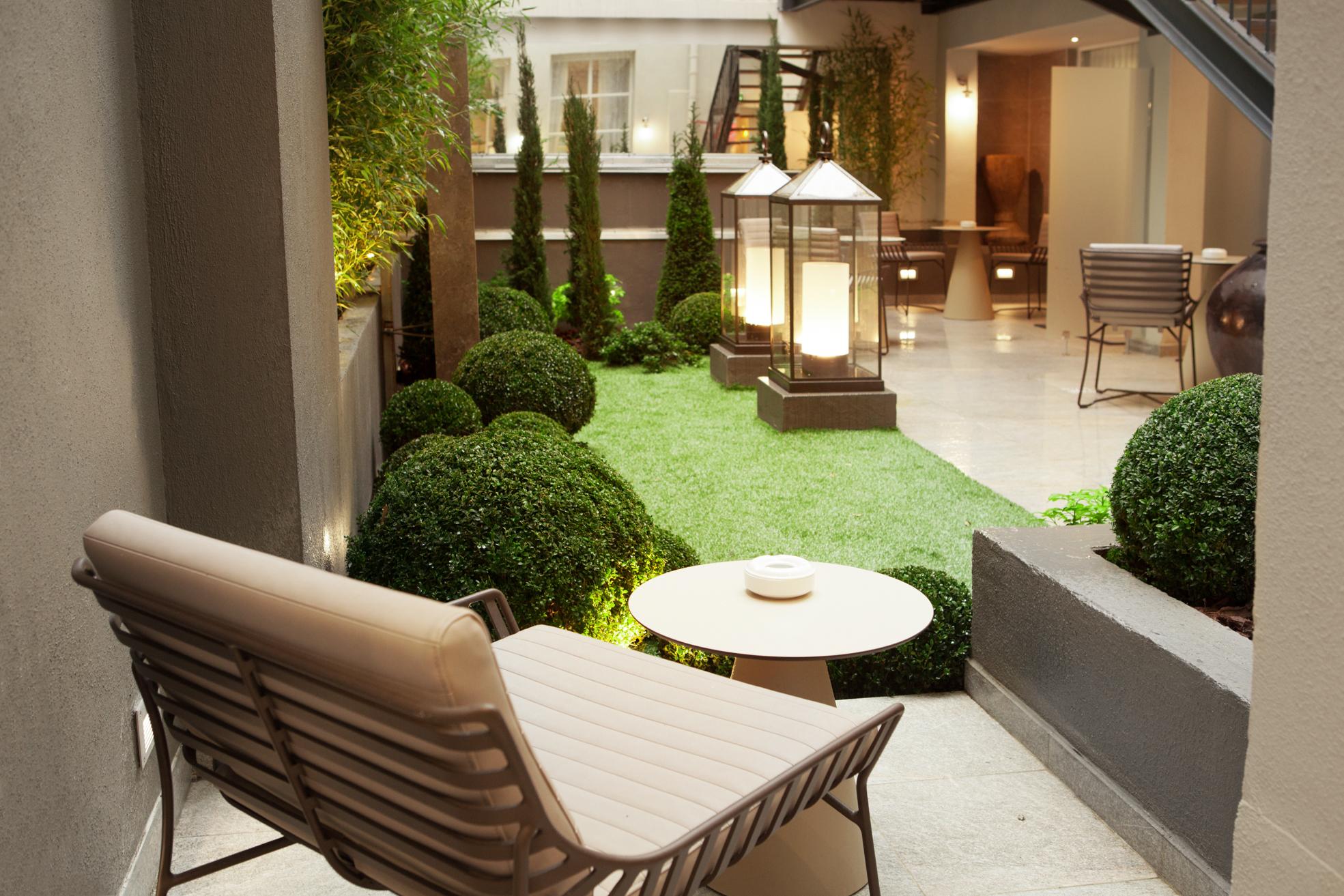La Lanterne & By Timhotel 4*