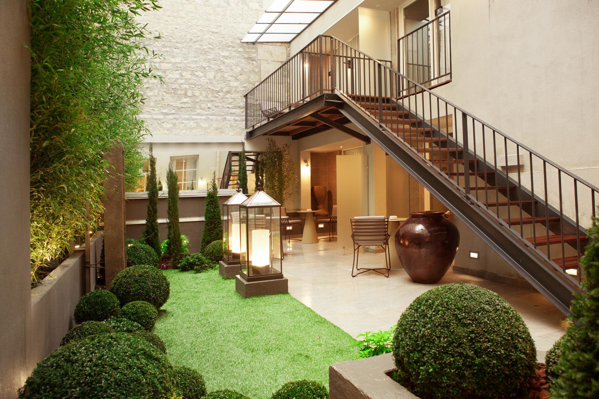 La Lanterne & By Timhotel