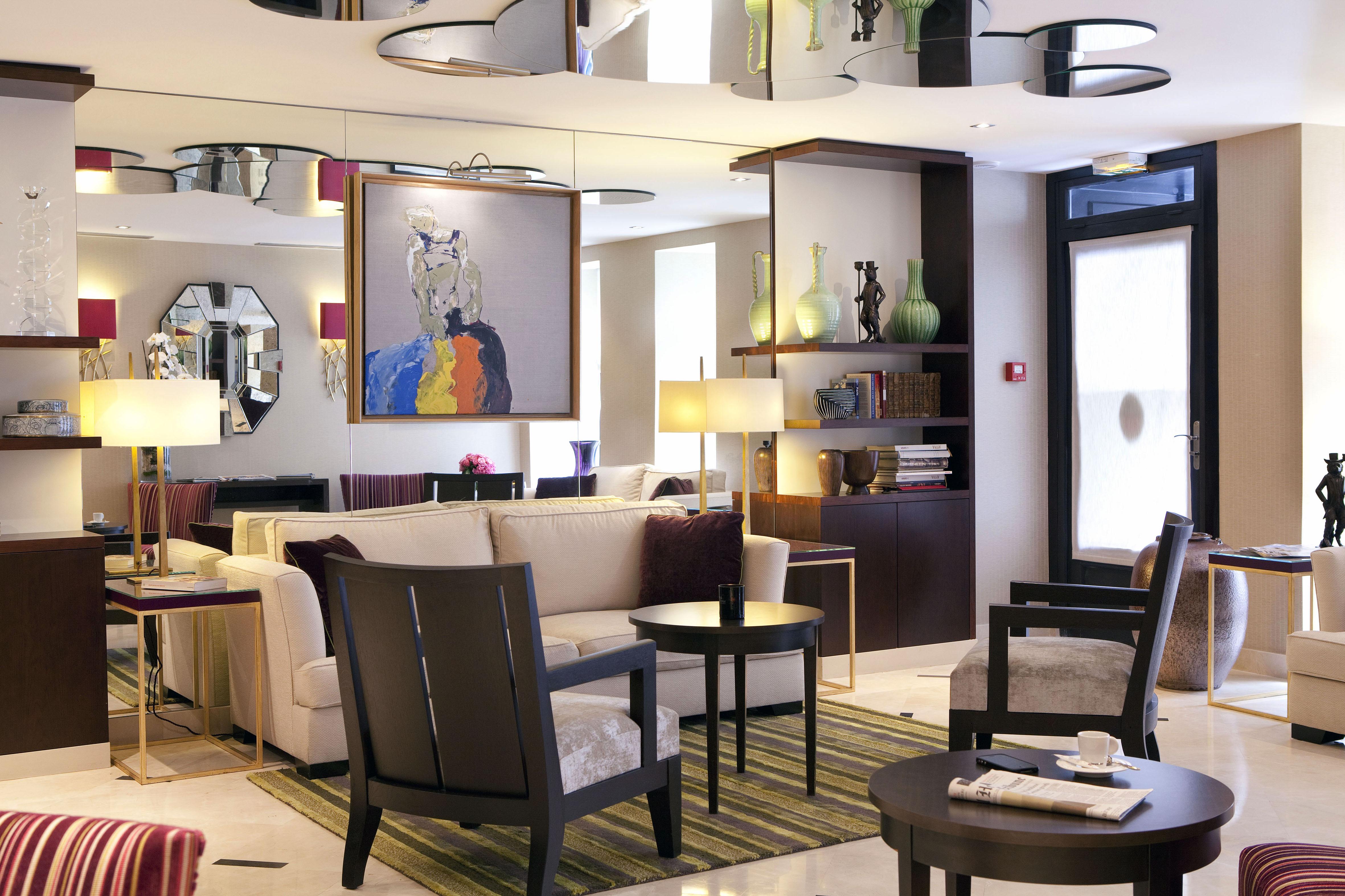 Le Senat Hotel