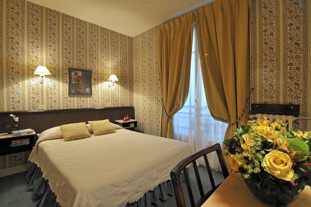 Clément Hotel 2*