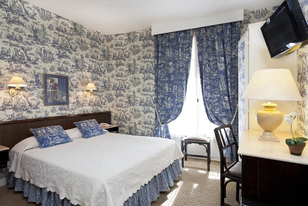 Clément Hotel 2*