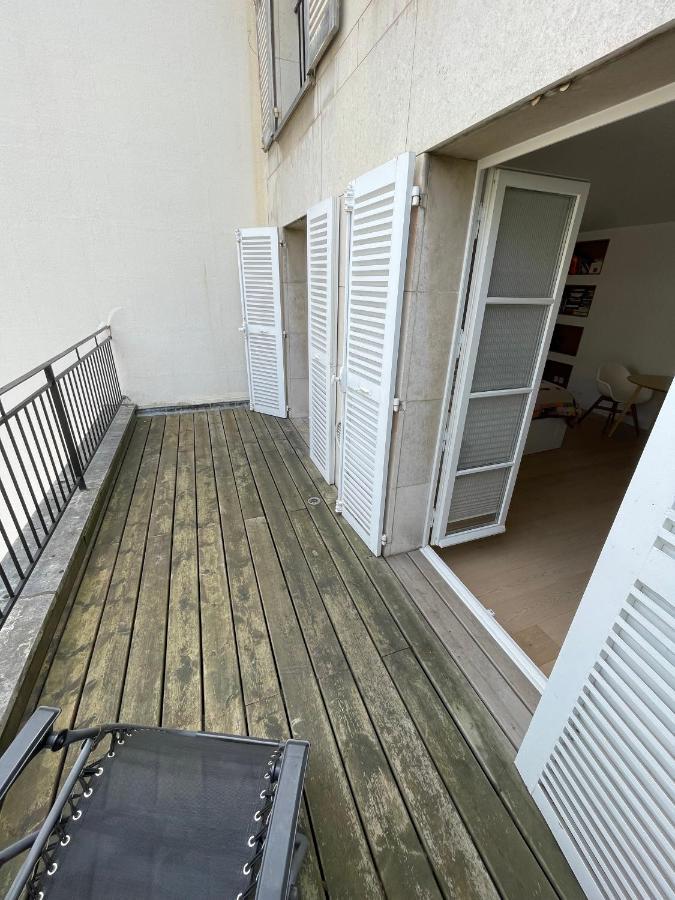 Apartment Superbe Avec Balcon, Situe Entre 6e Et 7e ! *