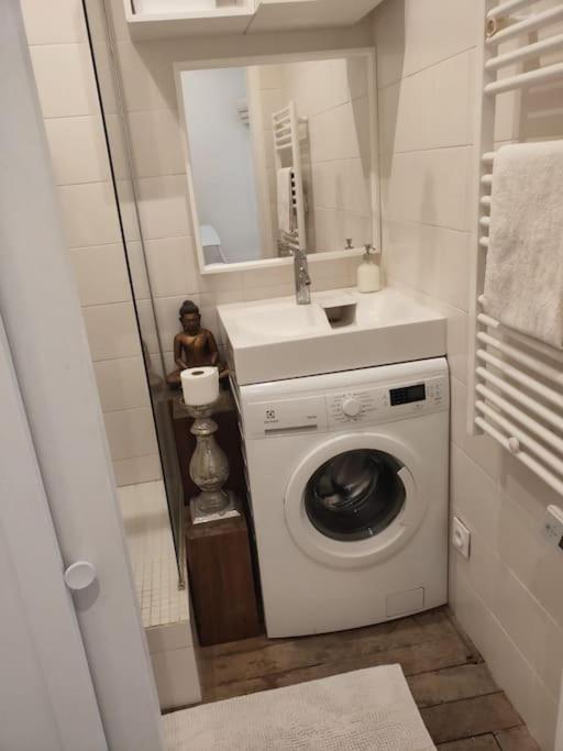 Studio Renove Calme Triangle D'or Canal St Martin *
