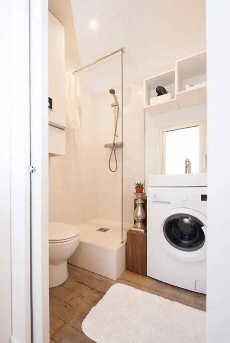 Studio Renove Calme Triangle D'or Canal St Martin *