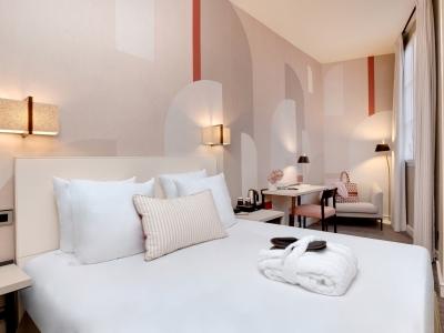Le Senat 4*
