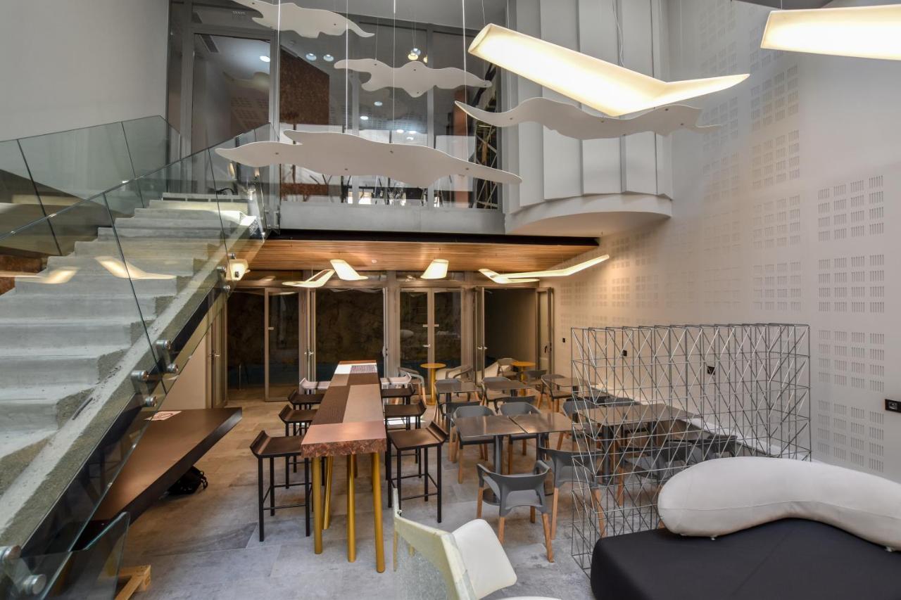 B55 Hotel 4*
