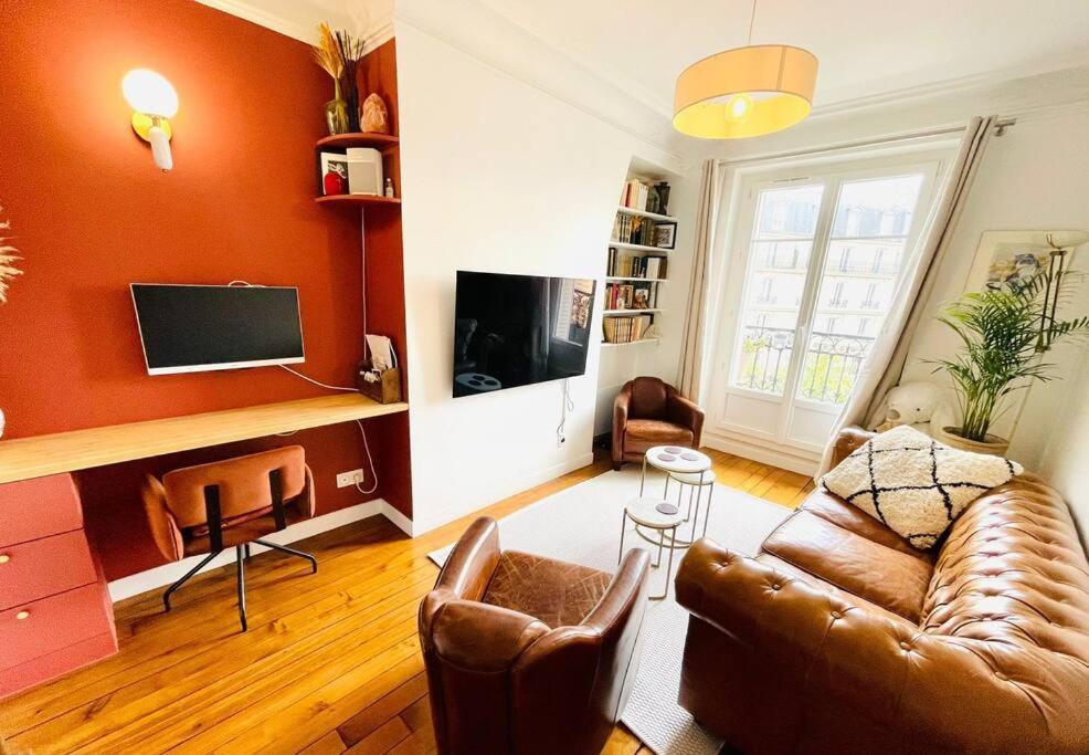 Republique 11e Apartment