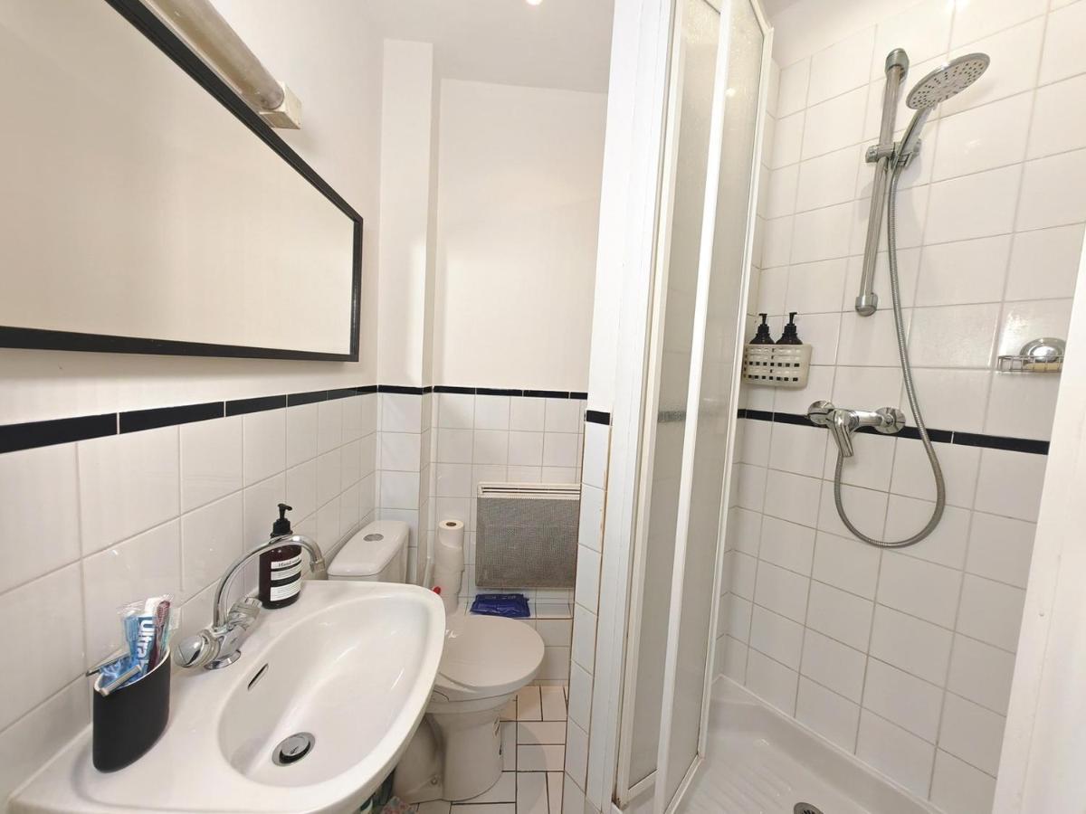 2 Pieces A Montmartre, Proche Sacre Coeur Appartement