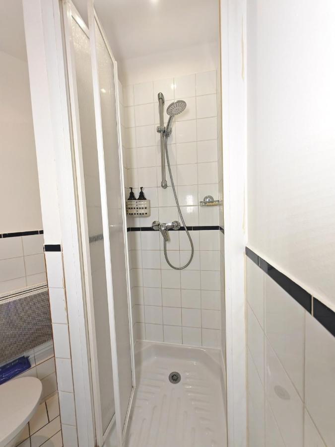 2 Pieces A Montmartre, Proche Sacre Coeur Appartement
