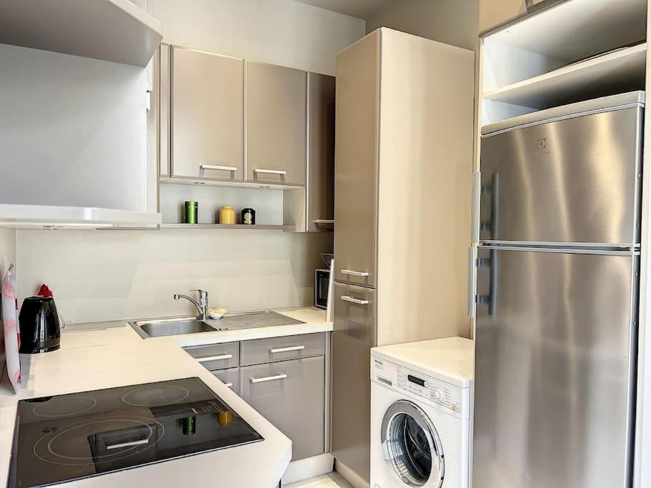 Confidentiel, Particulier 16eme Apartment *