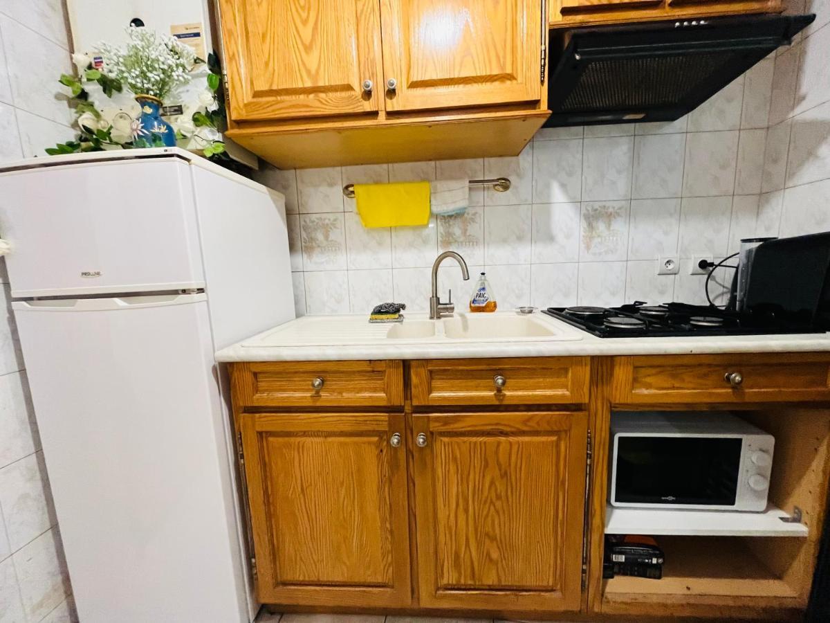 Dream Dwell Paris-two-bedroom Flat Near Pompidou Centre Paris