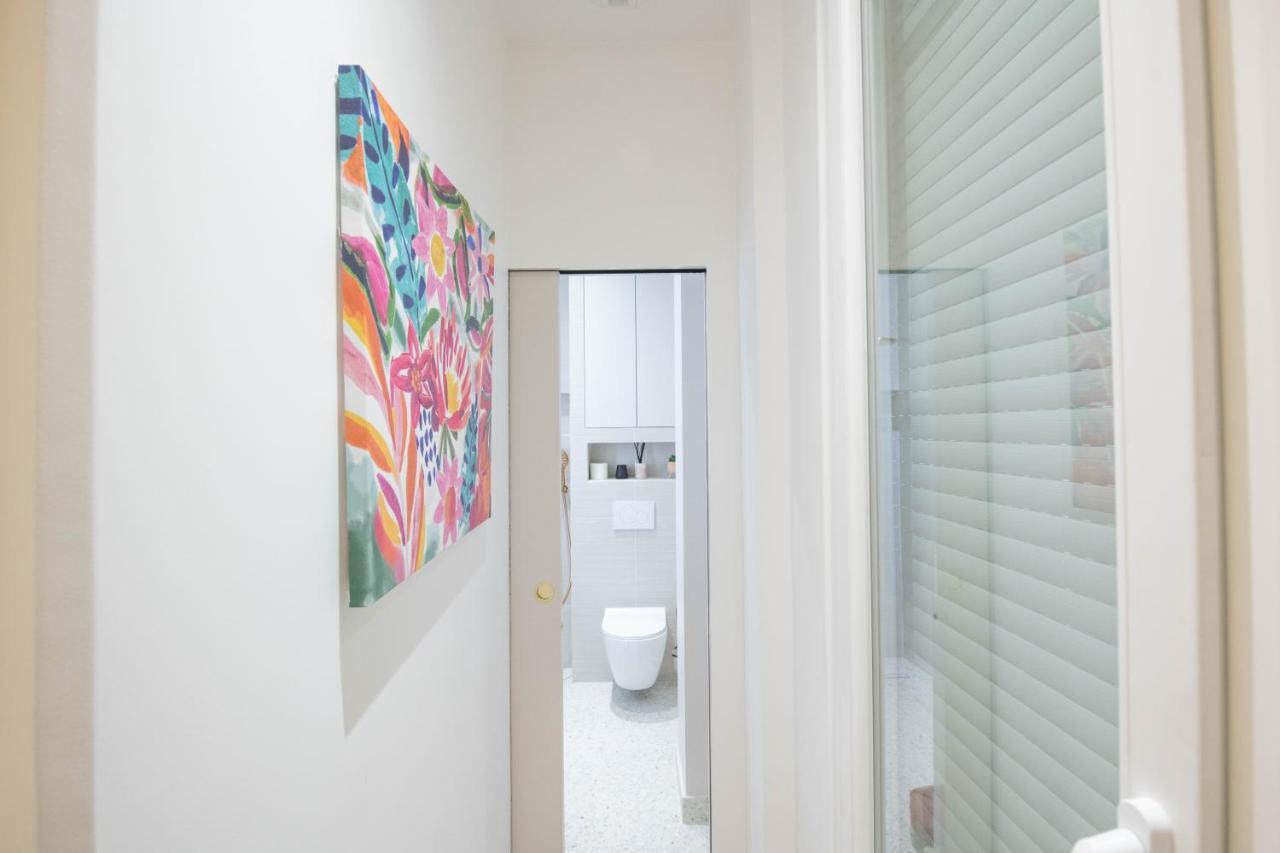 Studio_ Champs-élysées Paris