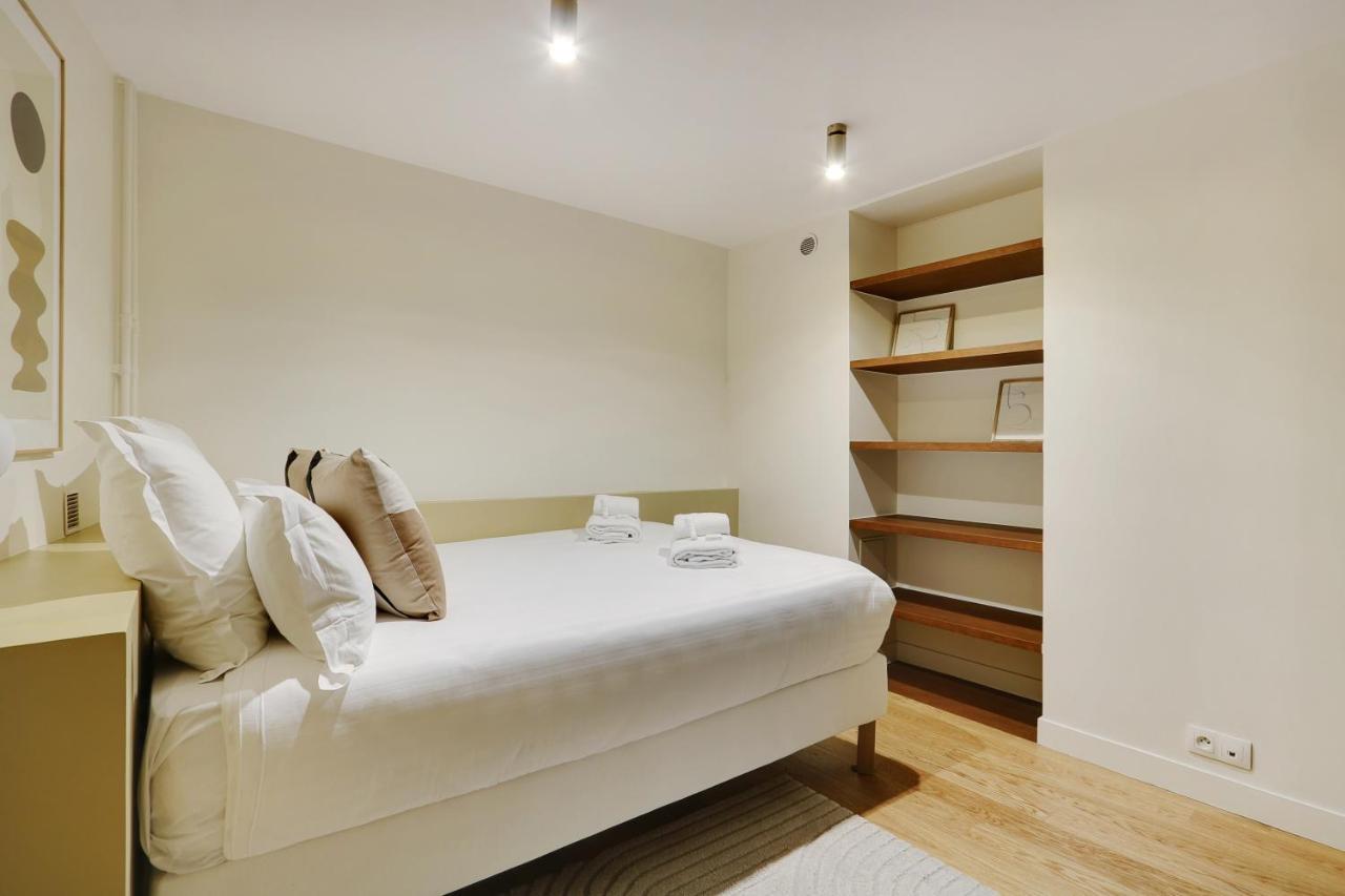 Pick A Flat's In Saint-germain - Rue De Sevres *