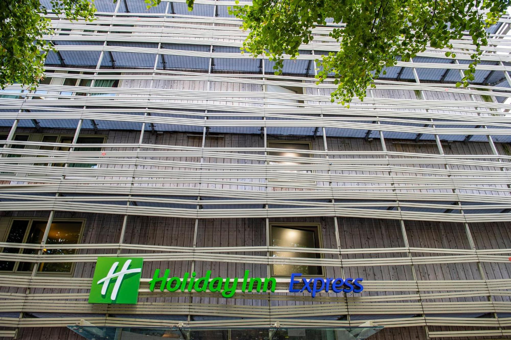 Express Paris-canal De La By Ihg Hotel Paris