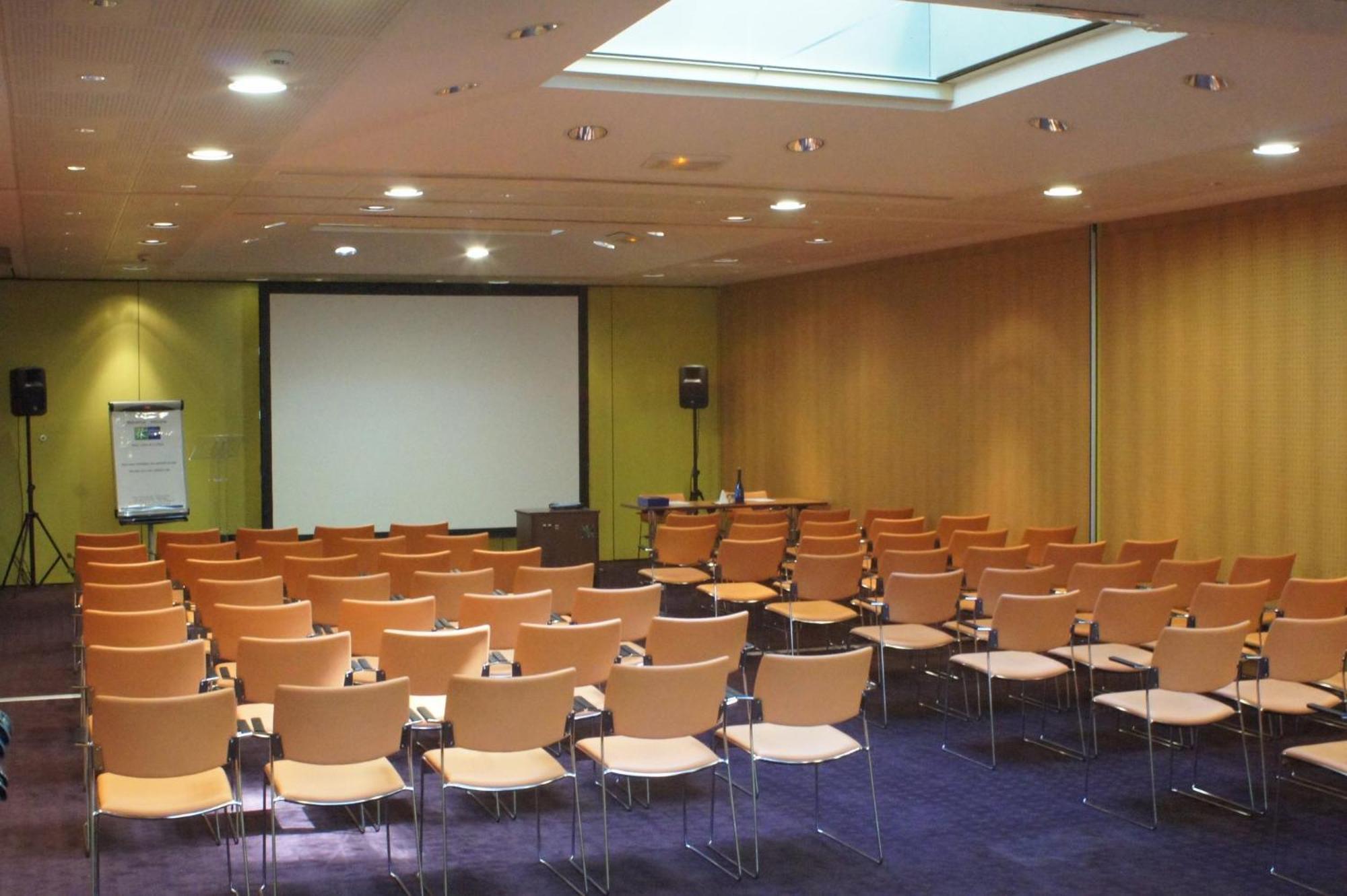Express Paris-canal De La By Ihg Hotel 3*