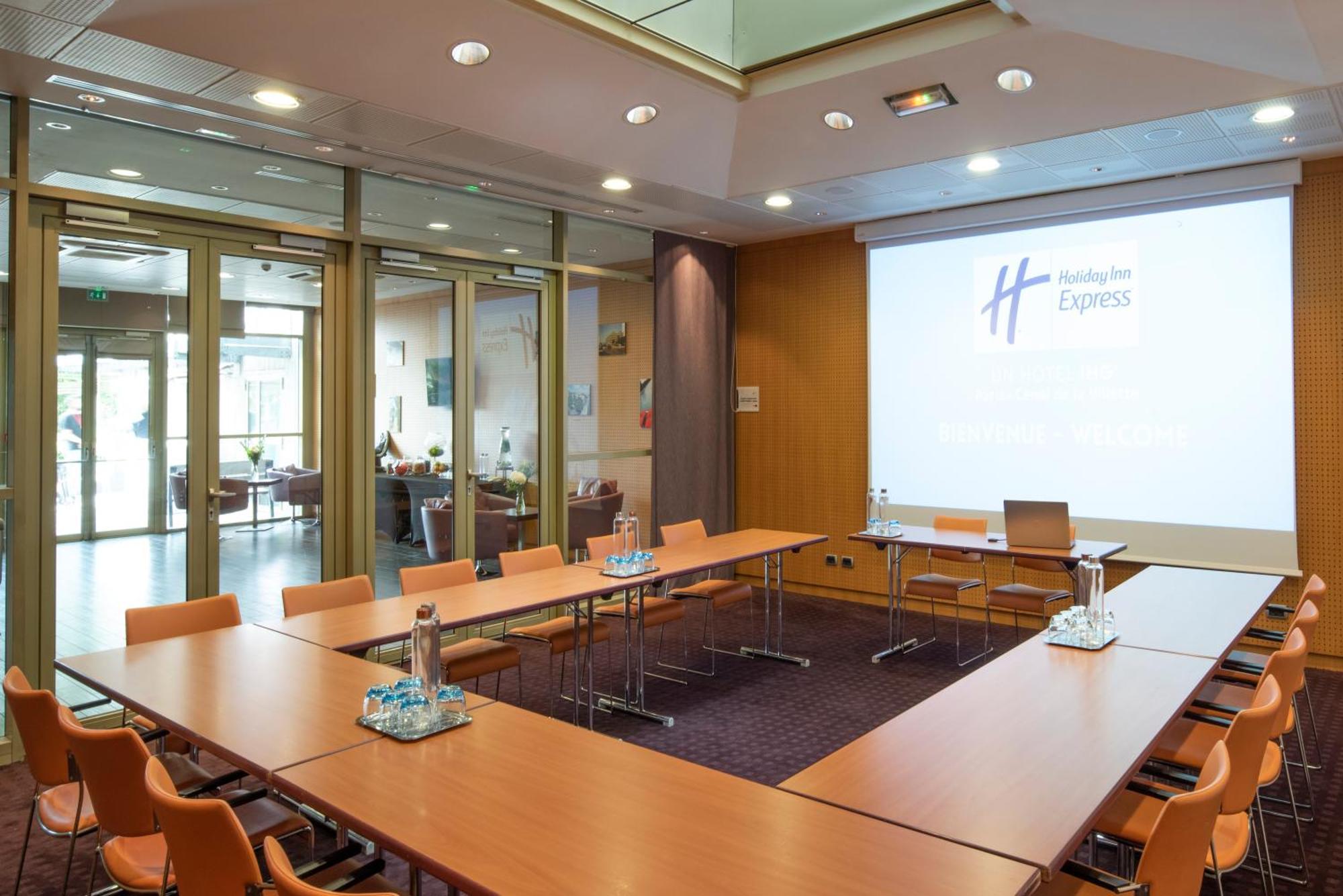 Express Paris-canal De La By Ihg