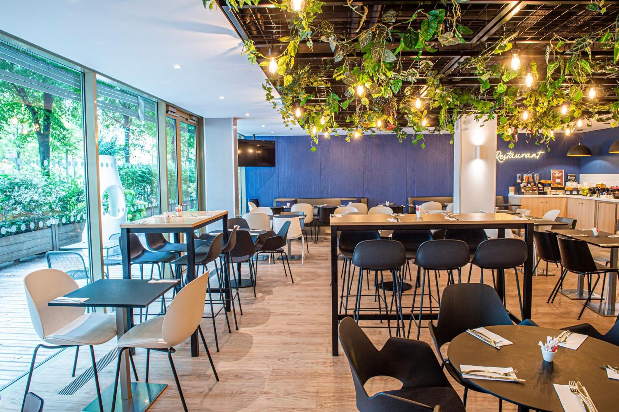 Express Paris-canal De La By Ihg Paris