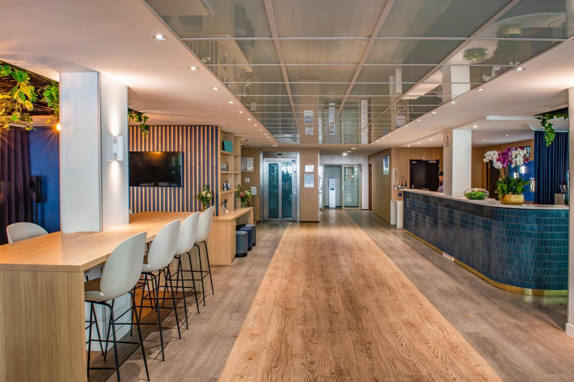 Express Paris-canal De La By Ihg Paris