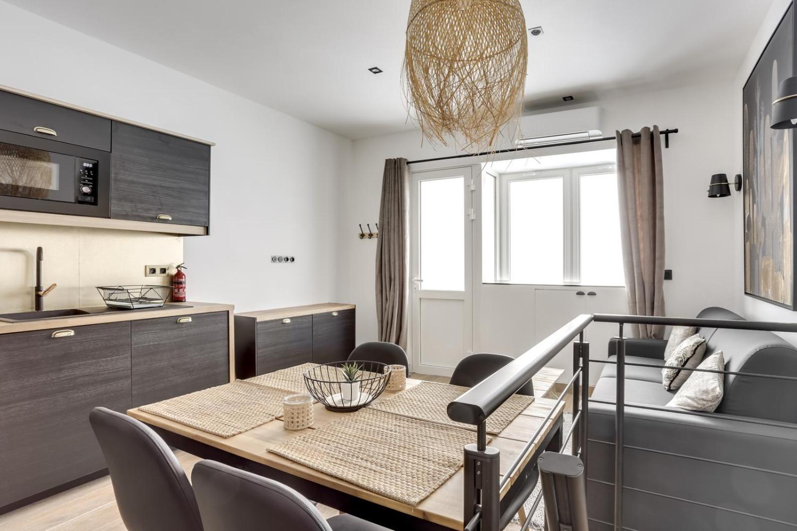149 Christophe, Great Apt, Apartment Paris