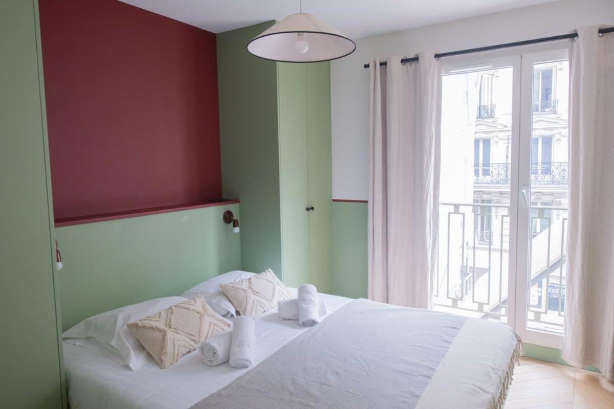 Recently Renovated 3bd Next To Invalides Paris