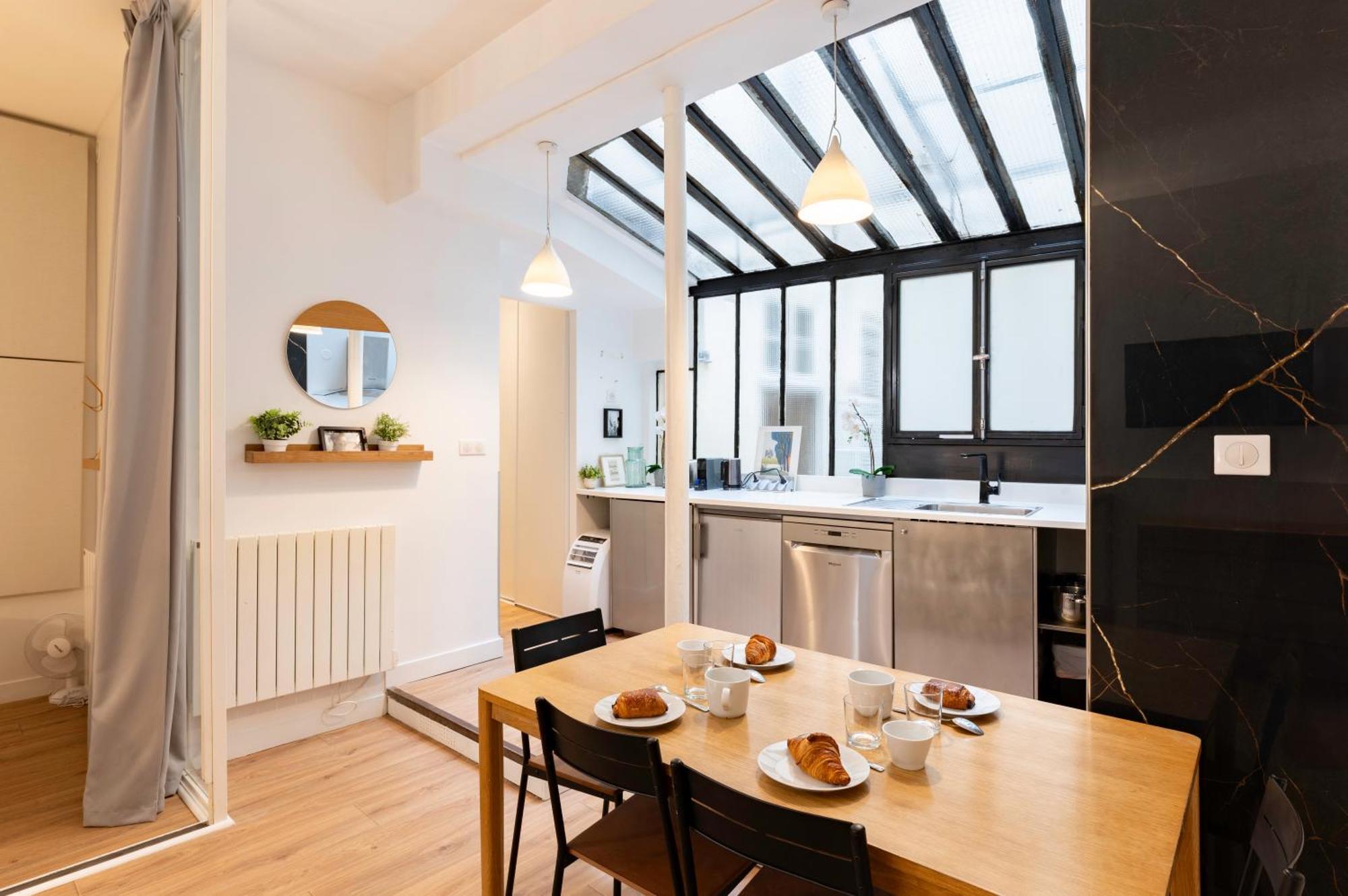 Appartement St Germain Sartre Chicsuites Paris