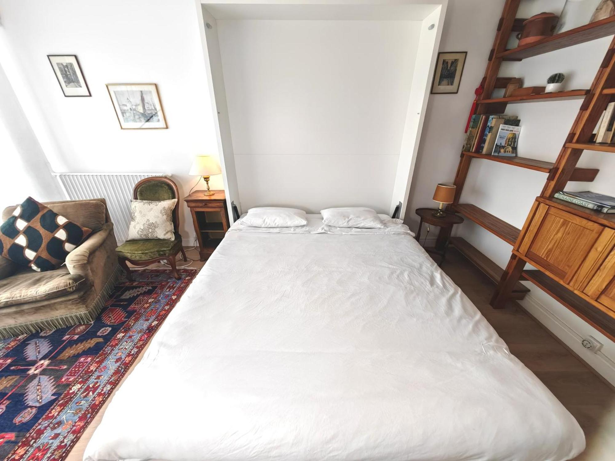 Avec Balcon Et Parking A Alesia Appartement