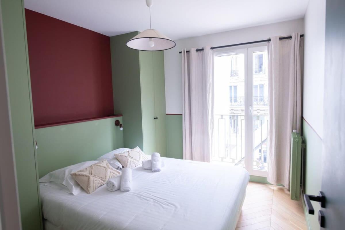 Recently Renovated 3bd Next To Invalides Paris