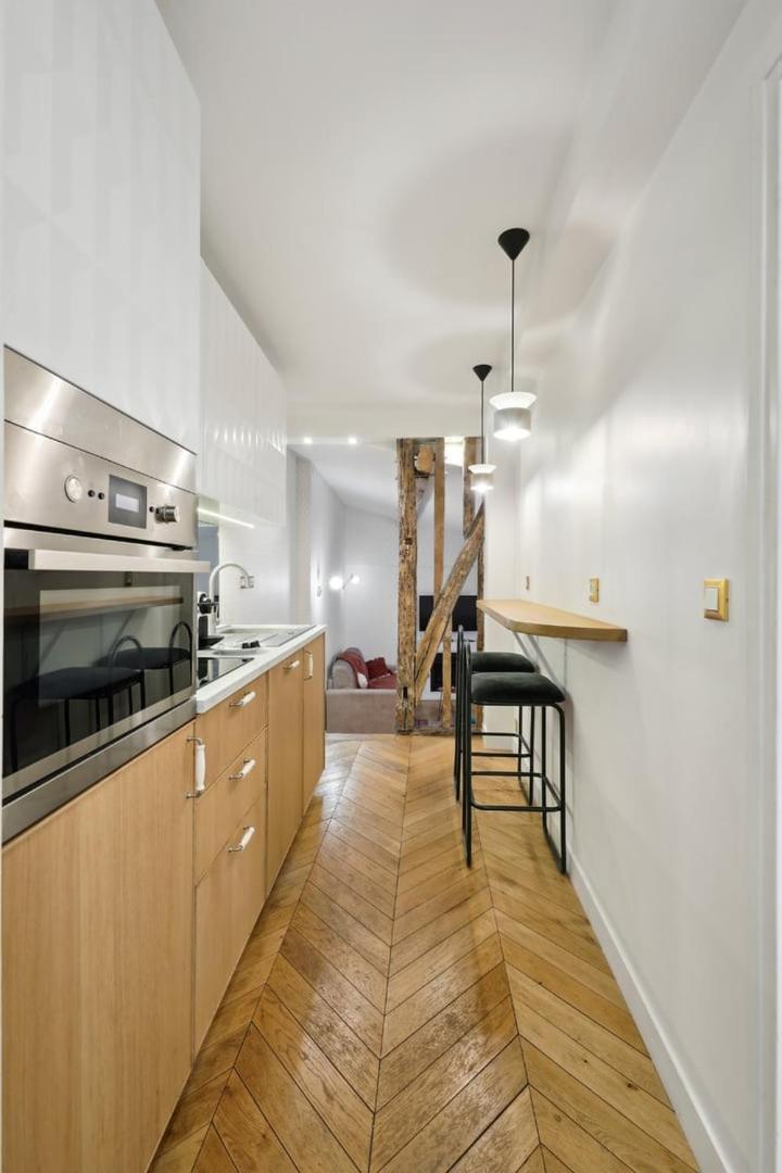264 Latino - Superb In * Paris