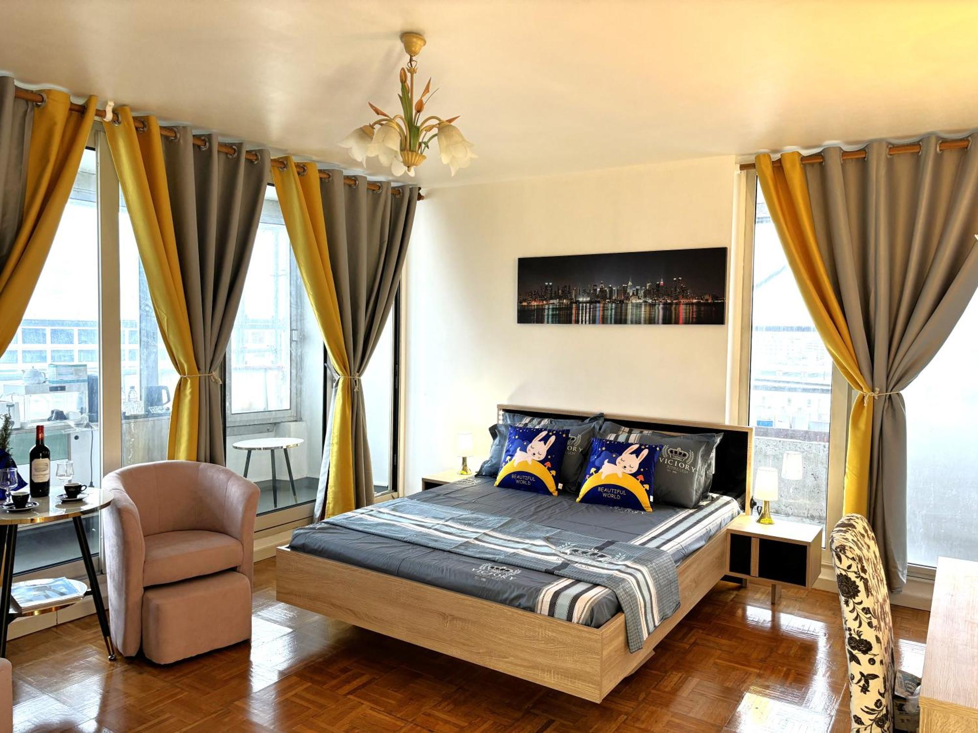 Arena Porte La Chapelle Homestay