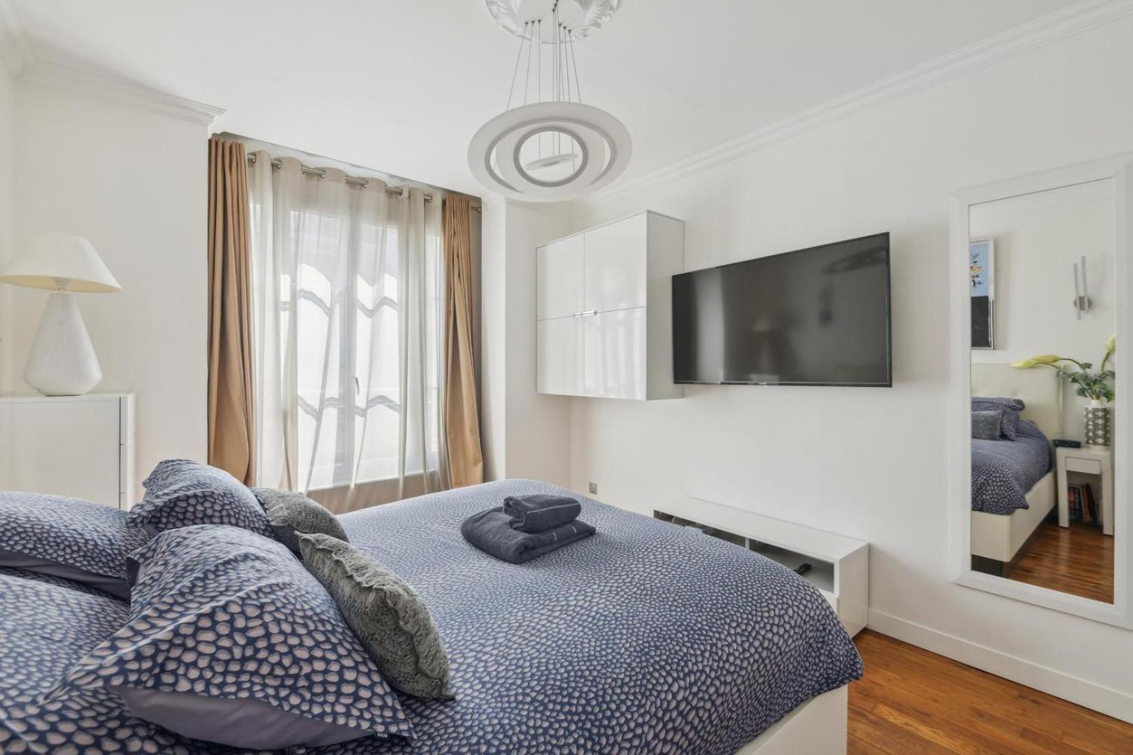 Apartment Elegance Parisienne Pres Des Champs-elysees Paris
