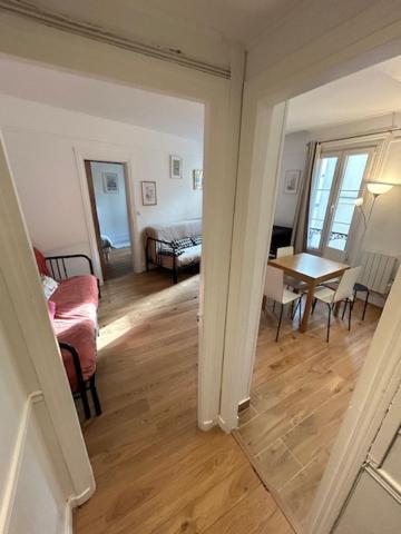 Sacre Coeur Montmartre Et Tour Eiffel, 8 People, Appartement