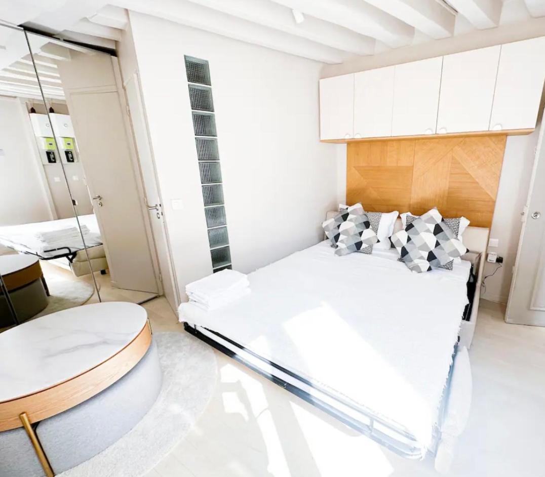 Appartement Majestueux Dans Le Marais