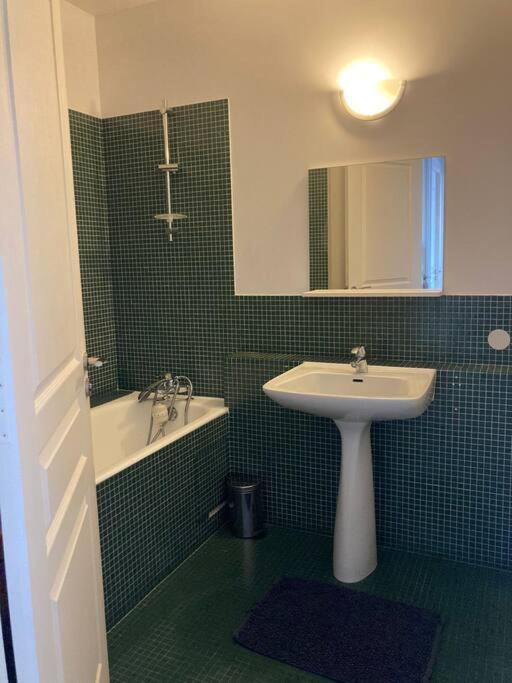 Appart. 100m², 4 Pieces, 2 Salle De Bains, Calme. Paris